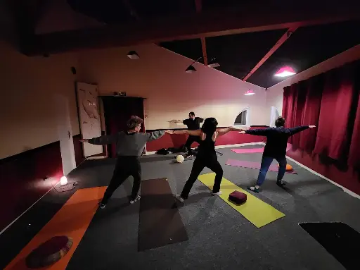 Inscription Cours de Yoga Saint Martin la Plaine, Mercredi à 18h30 (Abonnement 1 an)